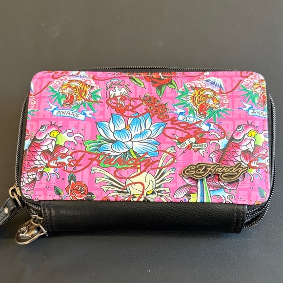 Ed Hardy Pink Tattoo Print Zip Around Wallet Love Kills Slowly Skull Tiger - Picture 3 of 10